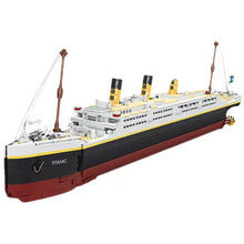 Load image into Gallery viewer, FC6005 Kids Building Blocks Toys DIY Men's Bricks Toys 2IN1 Titanic Puzzle Girls Gift Home Decor