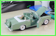Load image into Gallery viewer, Welly 1:28 For 1953 Pachard Caribbean Diecast Alloy Static Car Model  Mens Gift no box
