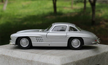 Load image into Gallery viewer, WELLY 1:24 Diecast Alloy Static Car Model For Mercedes-Benz 300SL Mens Gift
