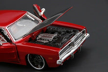 Load image into Gallery viewer, 1:25 Maisto  Alloy Diecast Static Car Model Mens For Dodge Challenger 1969 R/T
