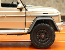 Load image into Gallery viewer, WELLY 1:24 Vehicles Model Boys Alloy Car Model For Mercedes Benz G63 AMG SUV
